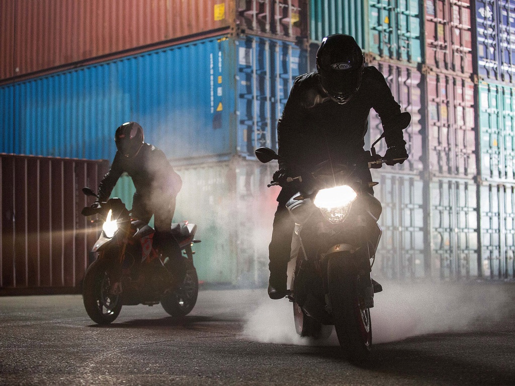 Фото мотоцикла Aprilia Shiver 900